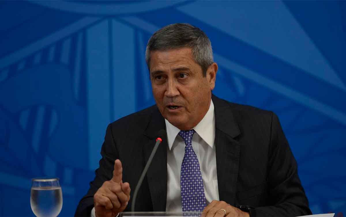 Ministro da Defesa ameaçou eleições de 2022 se não houver voto impresso